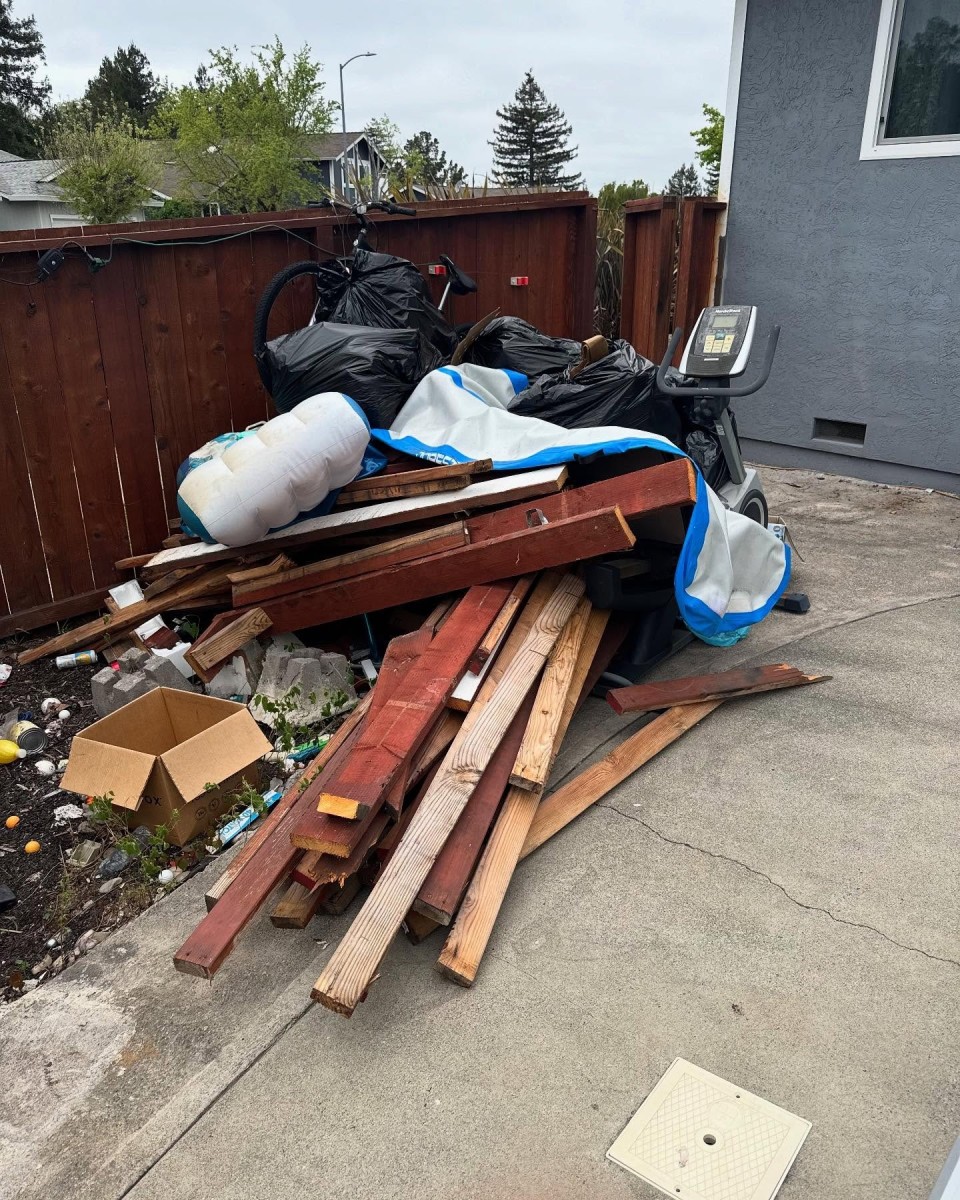 angels-cleanup-santarosa-dumpsters-junkremoval-brushclearing1