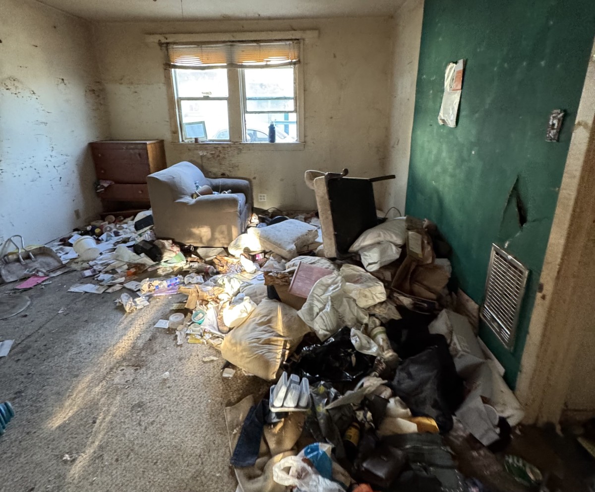 estate-cleanouts-hoarding-angelscleanup